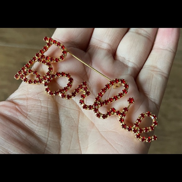 NWOT Rhinestone “BARBIE” Brooch - Picture 6 of 6